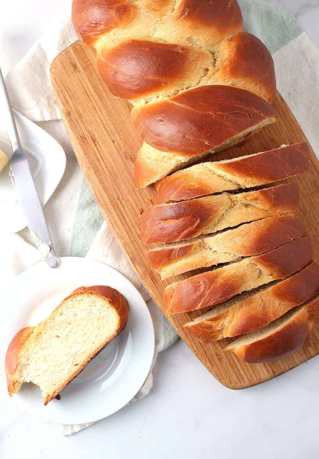Loaf of Challah cut into slices