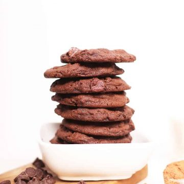 Stack of chocolate cookies
