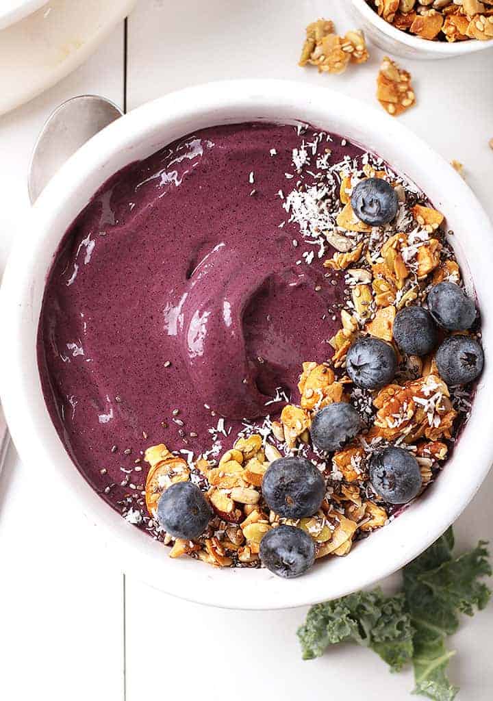 Overhead blueberry smoothie bowl